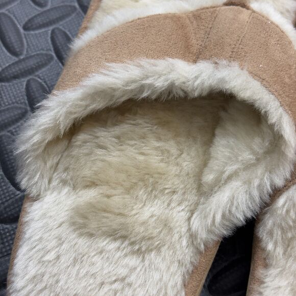 Aero Fluffy Flip Flops Soft Plush Sandals Womens M(7/8) Beige Faux Fur Slip On - Picture 3 of 3